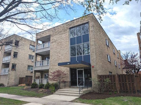425 Wesley Ave APT 303, Oak Park, IL 60302