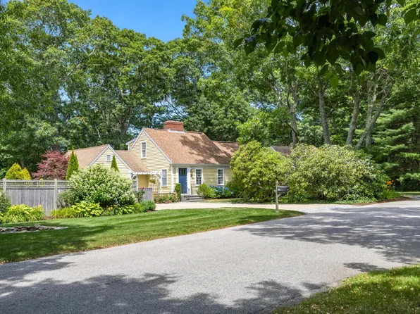 24 North Hill Drive, Falmouth, MA 02540