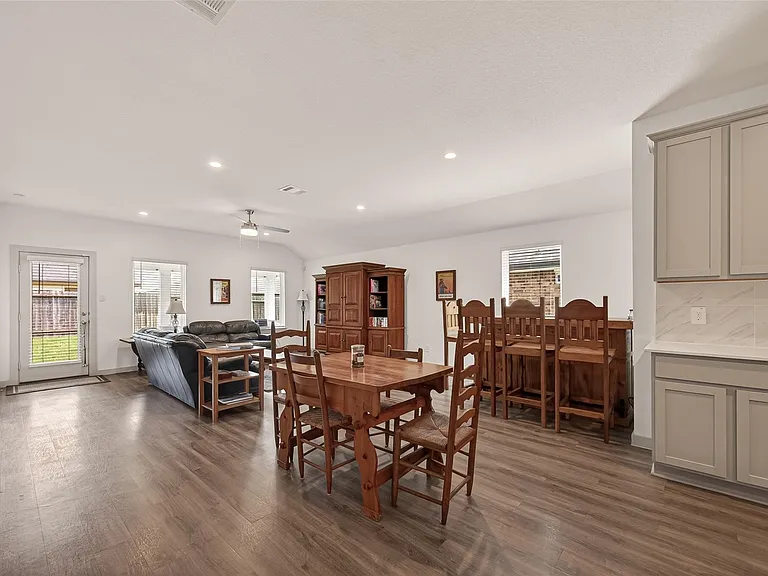 1119 Kinder Sky Ln — Photo 9