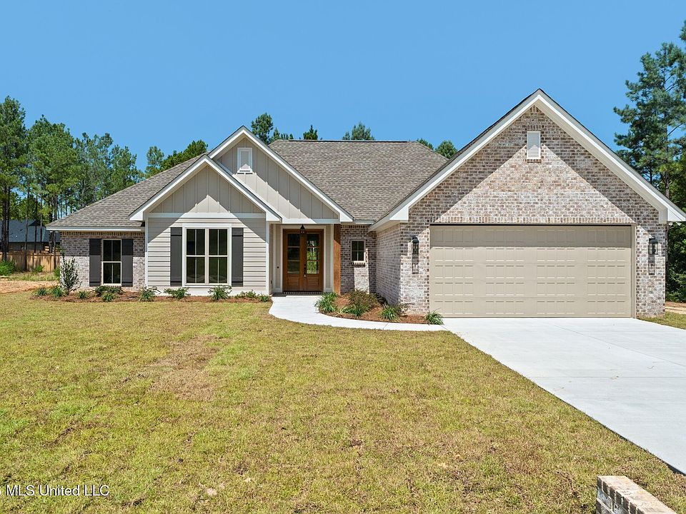 1st image of 21 Redmont Dr