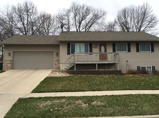 60 Thomas Rd, Reedsburg, WI 53959