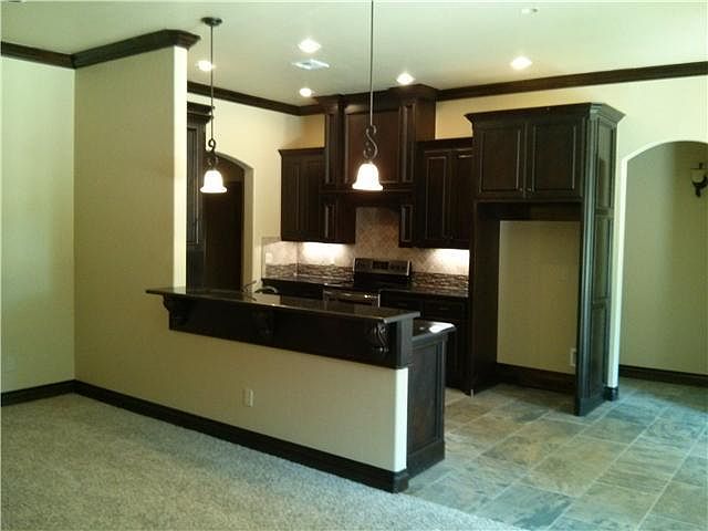 2nd image of 2040 Webster Dr