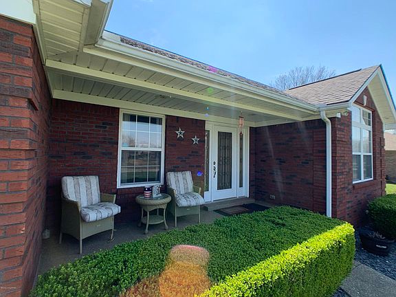 4th image of 184 Leigh Anna Ln