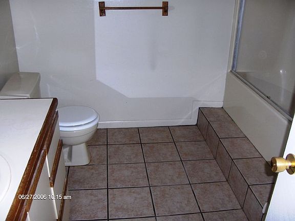 5th image of 1206 Lakewood Dr