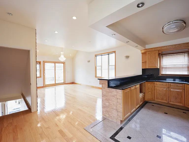 34 Fingerboard Rd #2 — Photo 14