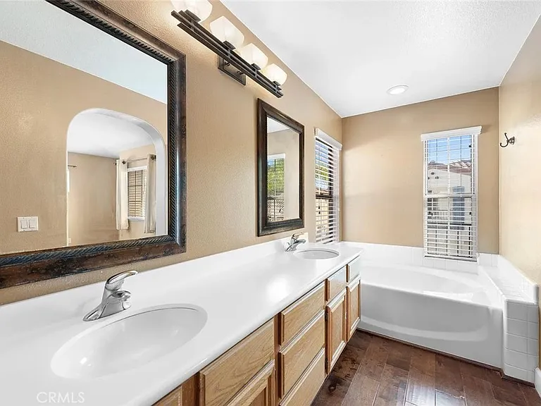 39 Colony Way — Photo 15
