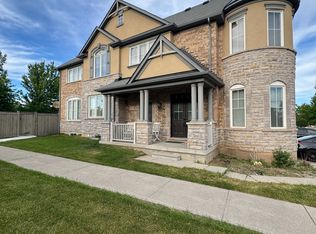 301 Peregrine Way #B, Milton, ON L9T7N6