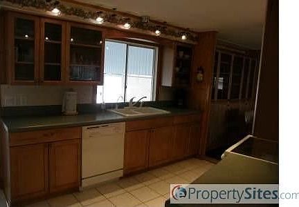 4th image of 345 Beaver Creek St