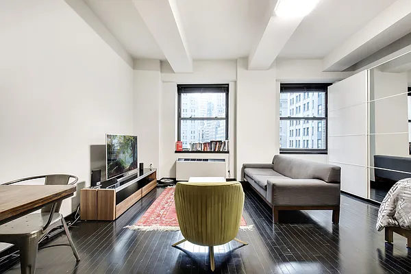 Sold by Nest Seekers International | media 8