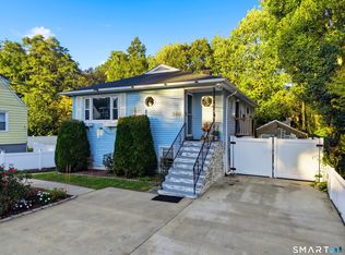 208 Sunrise Terrace, Bridgeport, CT 06606