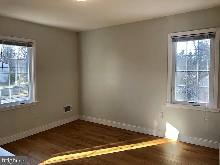 329 Browning Ln — Photo 23