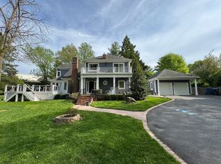 10505 Miller Rd, Oakton, VA 22124