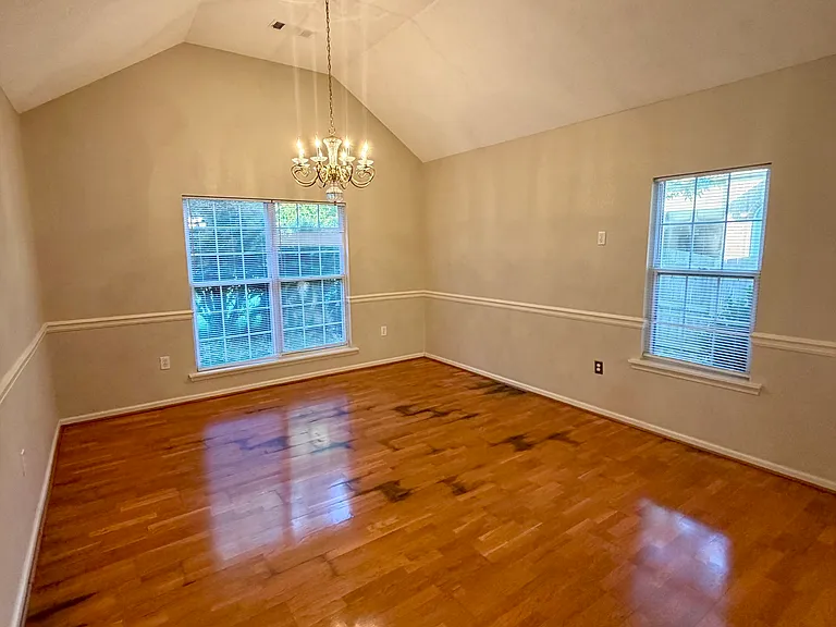 213 Carrington Ln — Photo 20