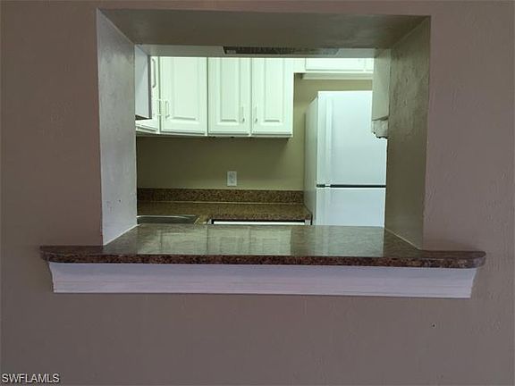 2nd image of 3058 Royal Palm Ave