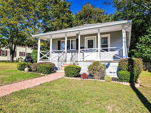 4th image of 18 Lakeside Avenue