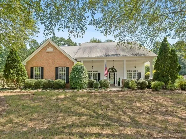 1204 Fox Creek Dr, McDonough, GA 30252