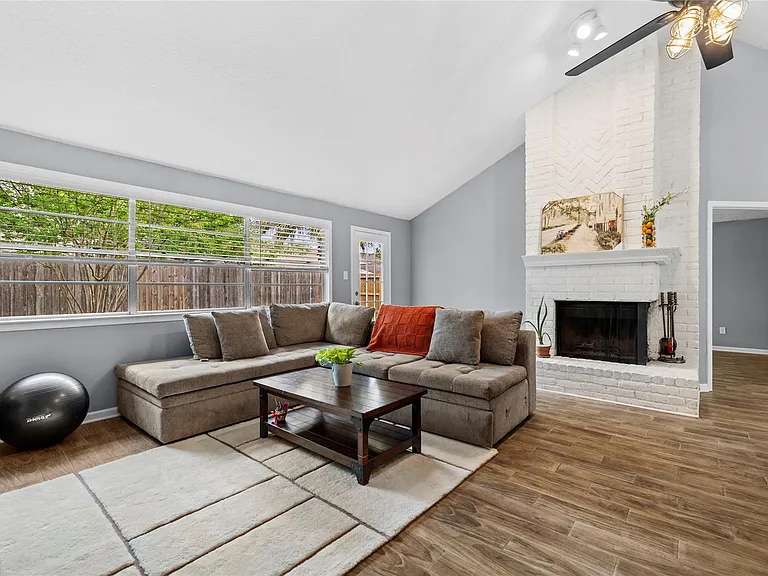 19630 San Gabriel Dr — Photo 3