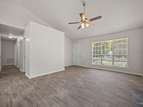 4th image of 312 Holly Pines Ct