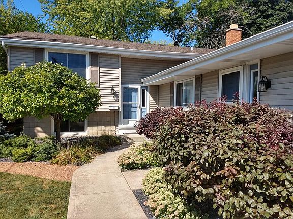 2nd image of 466 Orchard Ave #468