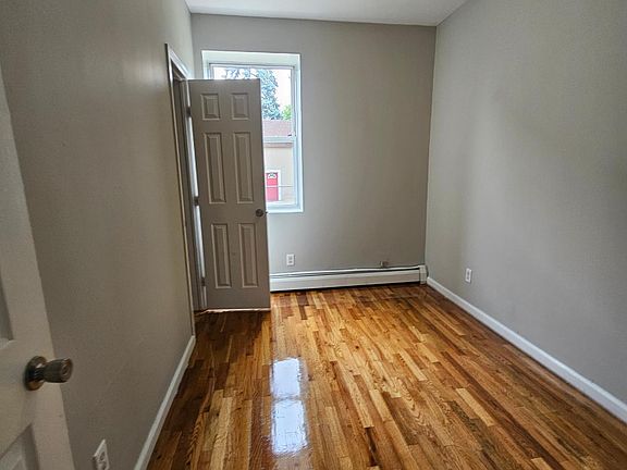 4th image of 210 Rosette St #1A