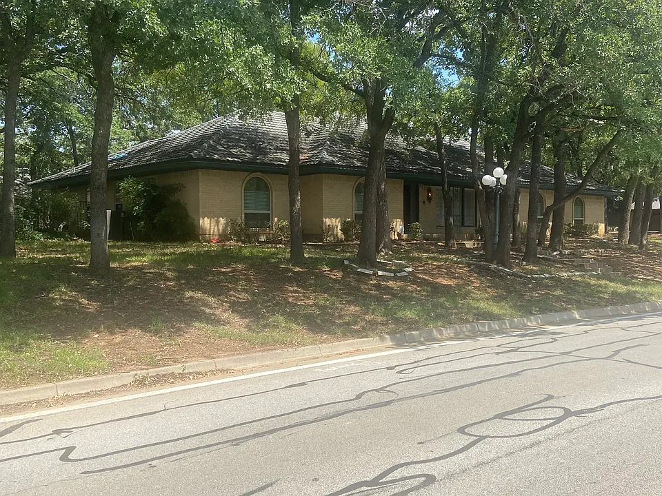 401 High Woods Trl