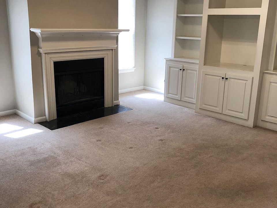 2nd image of 4215 Bay Pointe Dr