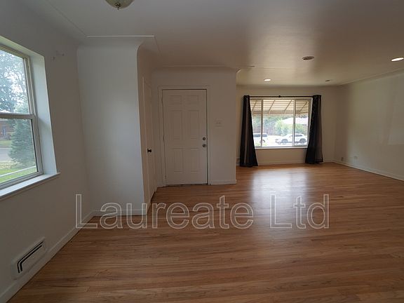 2nd image of 3630 Holly St