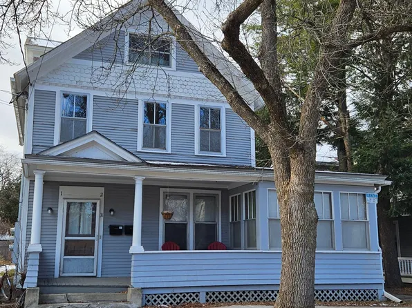 31 School St #1, Burlington, VT 05401