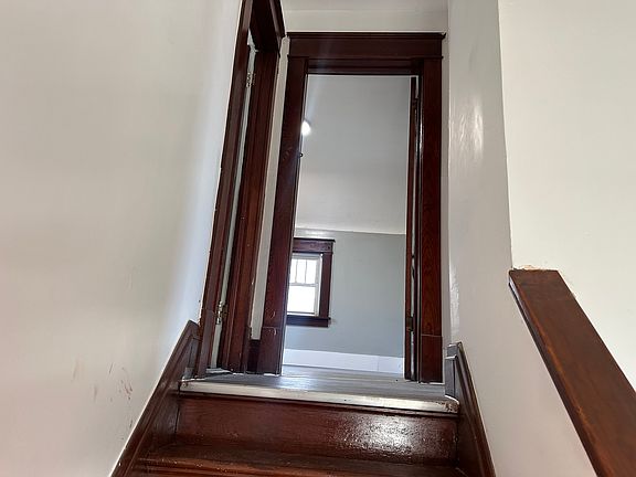 4th image of 260 70th St