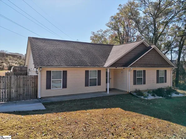 579 Davis Rd, Piedmont, SC 29673