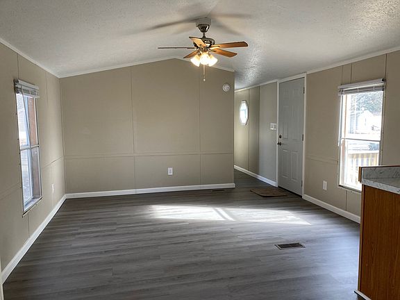 2nd image of 5916 Deluxe Blvd