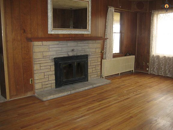 5th image of 1221 Country Club Dr