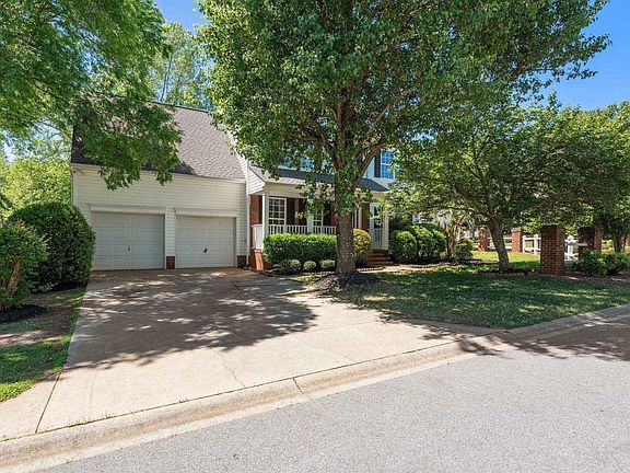 3rd image of 2 Summer Glen Dr