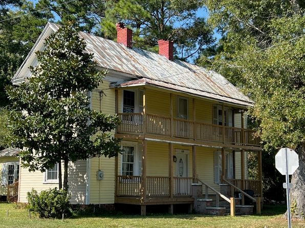 610 Jenkins Ave, Maysville, NC 28555