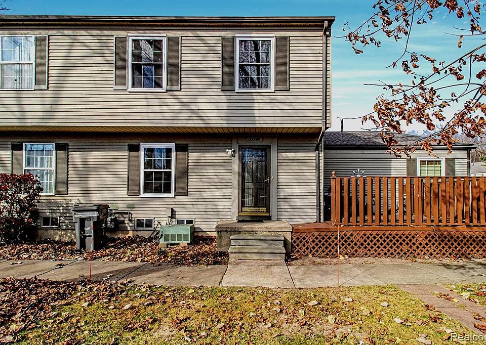 33799 Bayview Dr, Chesterfield, MI 48047 Zillow