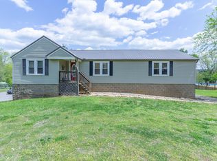 1314 N Main St, Sweetwater, TN 37874