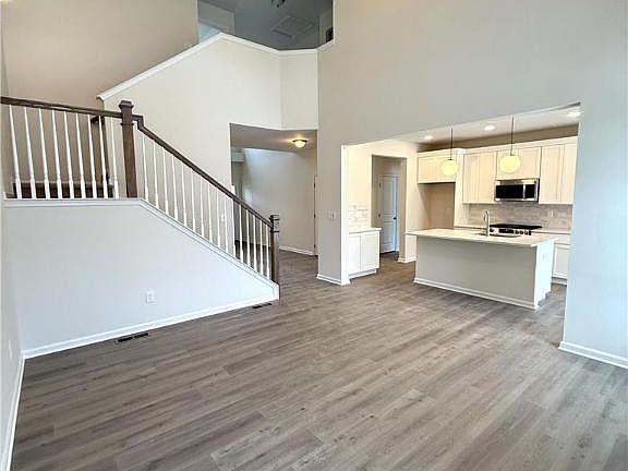 4th image of 3721 Samantha Ln #76