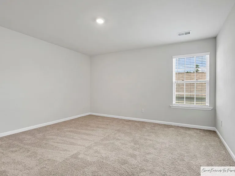 148 Rushton Dr — Photo 22