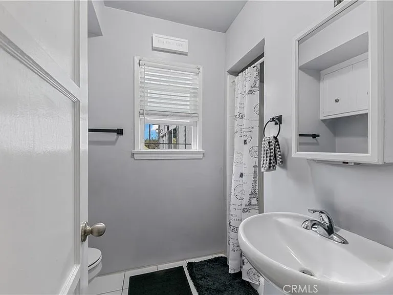 3907 Edgehill Dr — Photo 22