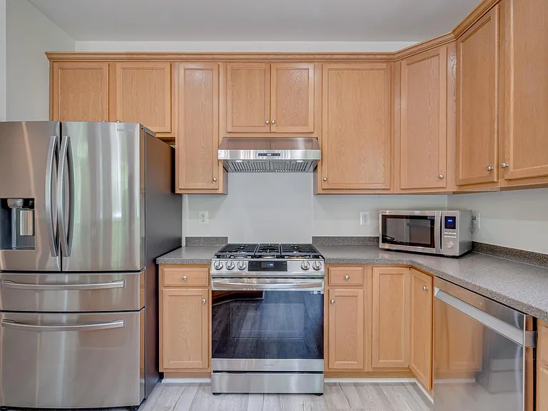 74 Pike Pl — Photo 18