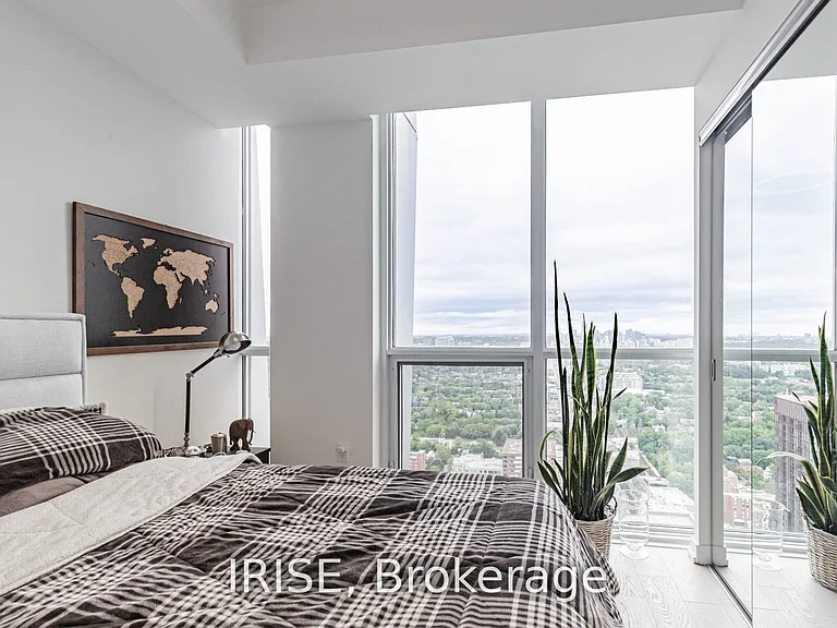 1 Yorkville Ave #4306 — Photo 14