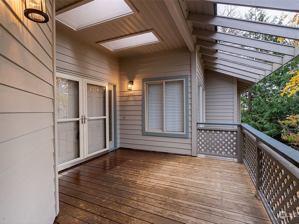2nd image of 2515 Creekside Lane
