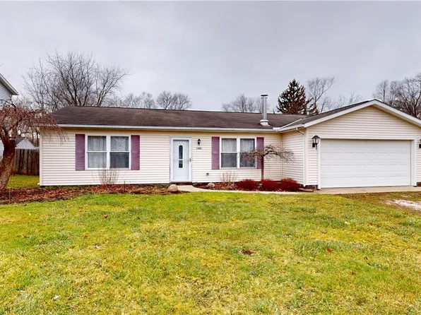 1552 Easton Ave, Madison, OH 44057