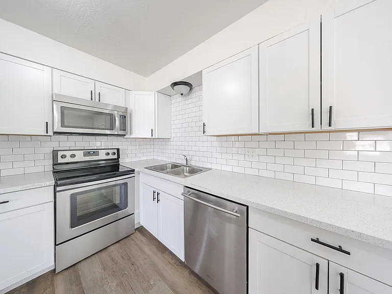 3631 W State Ave — Photo 15