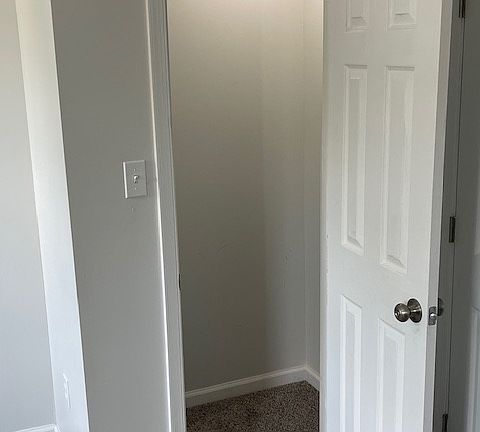 5th image of 830 W 3rd St Floor 2