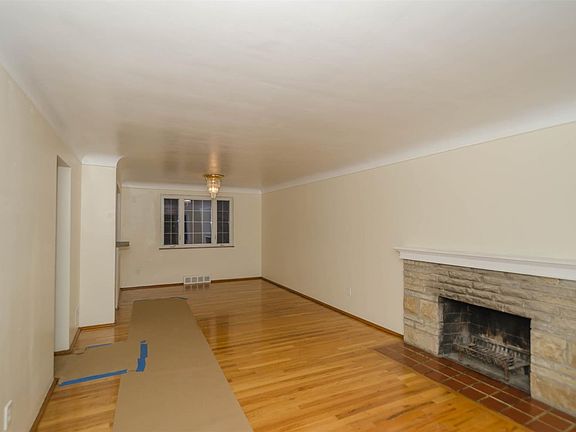 2nd image of 6461 Devonwood Dr