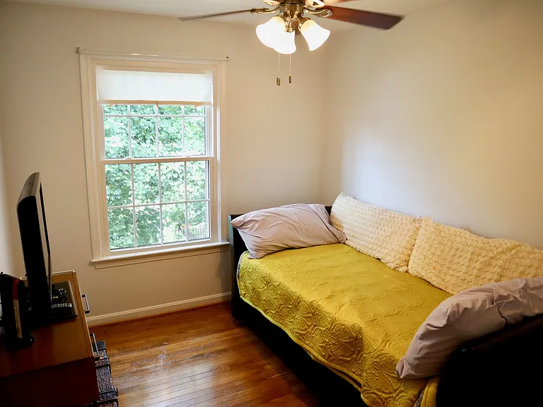 10951 Amherst Ave — Photo 16