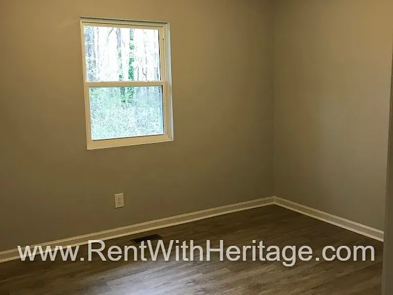1709 Nutmeg St — Photo 14