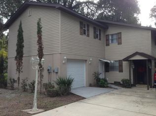 6050 Avenue Of The Palms, Weeki Wachee, FL 34607