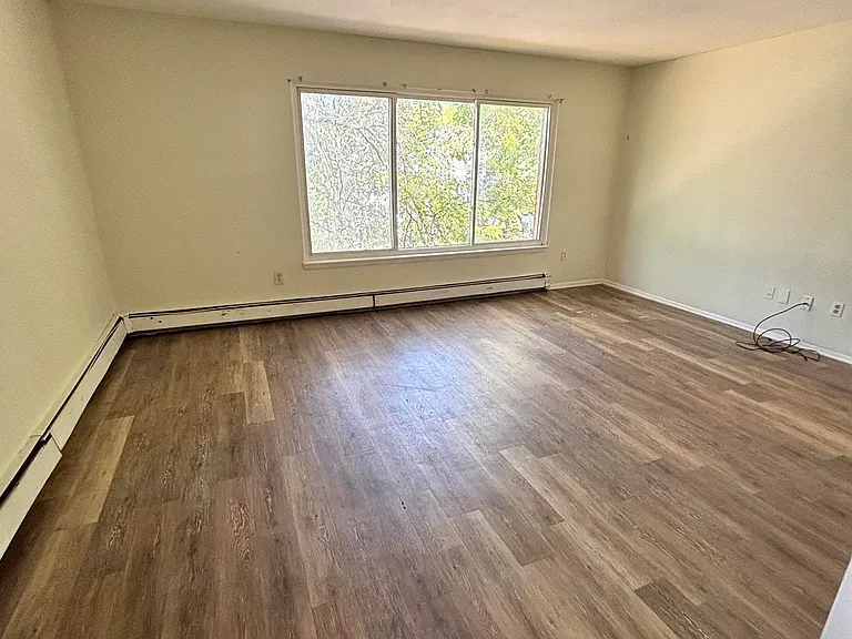 927 W Shiawassee St #2-12 — Photo 25